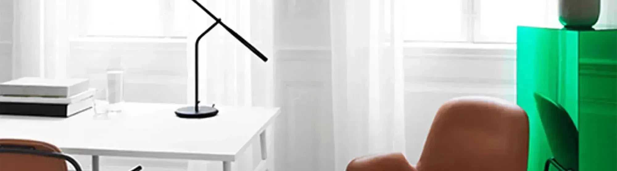 Entdecke die Era Kollektion von Normann Copenhagen: Elegante Loungesessel und Sofas, die Komfort und skandinavisches Design vereinen.