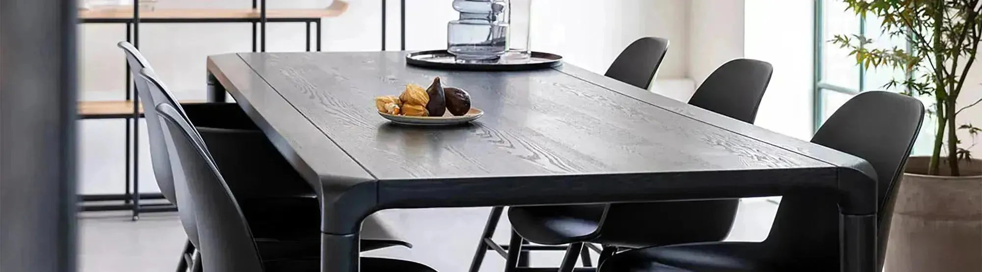 Entdecke die stilvolle Hawk Leuchtenserie von Zuiver. Hochwertige Materialien, elegantes Design und gemütliche Lichtakzente für dein Zuhause.