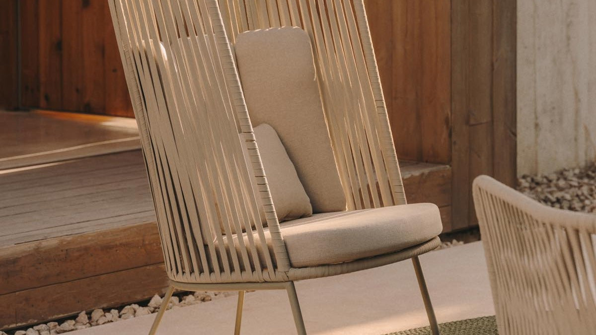 Kave Home Gartensessel vereinen modernes Design, wetterfeste Materialien und hohen Komfort für eine elegante und langlebige Außenmöblierung.