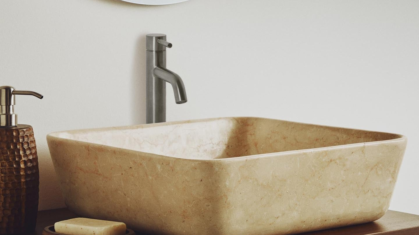 Moderne Badezimmermöbel von KAQTU in vielfältigen Designs, hochwertiger Qualität und praktischer Funktion für eine stilvolle Wohlfühloase.