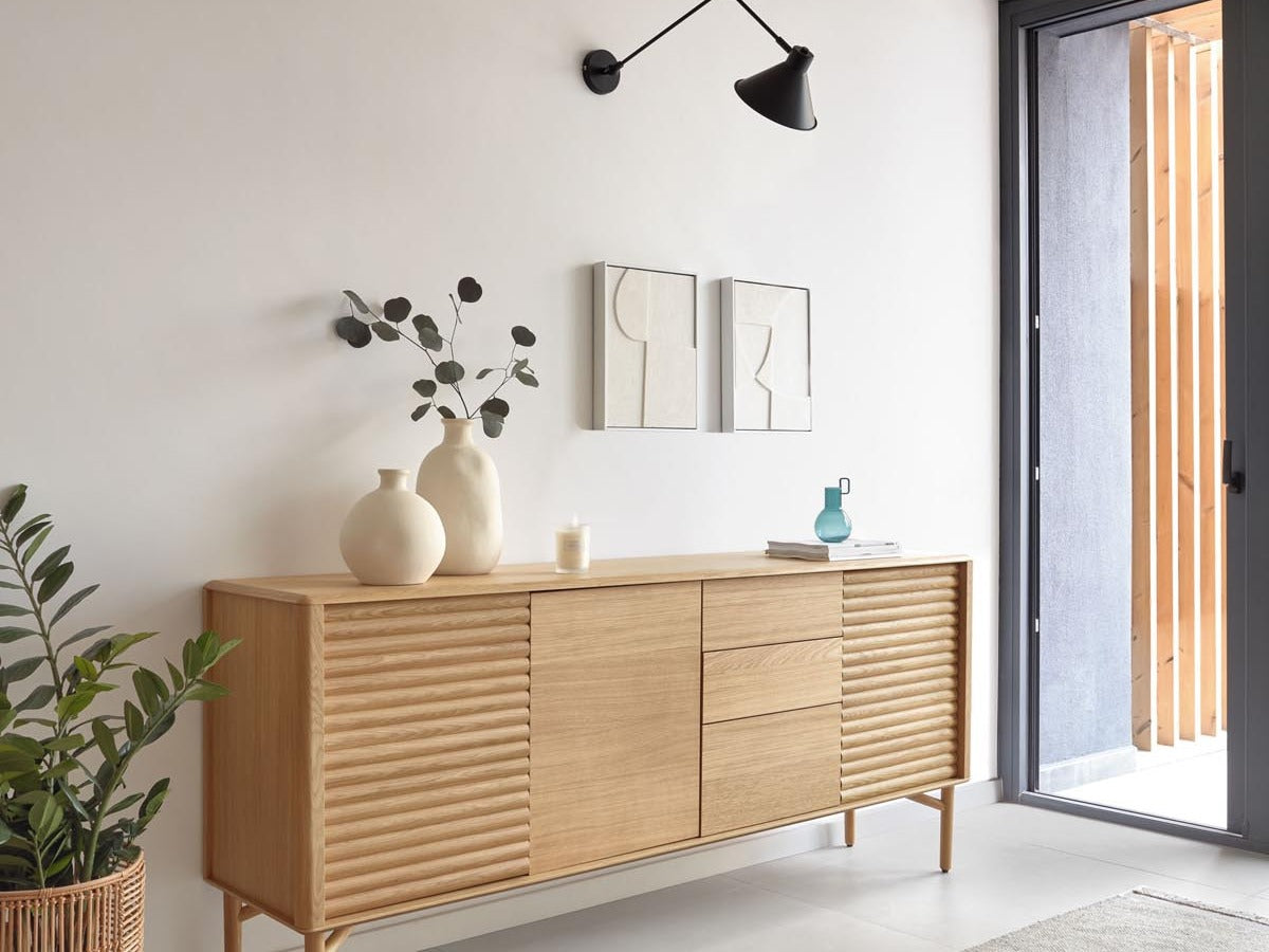 Elegante Möbel der Lenon Kollektion von Kave Home, modernes Design, stilvolle Farben und hochwertige Materialien.