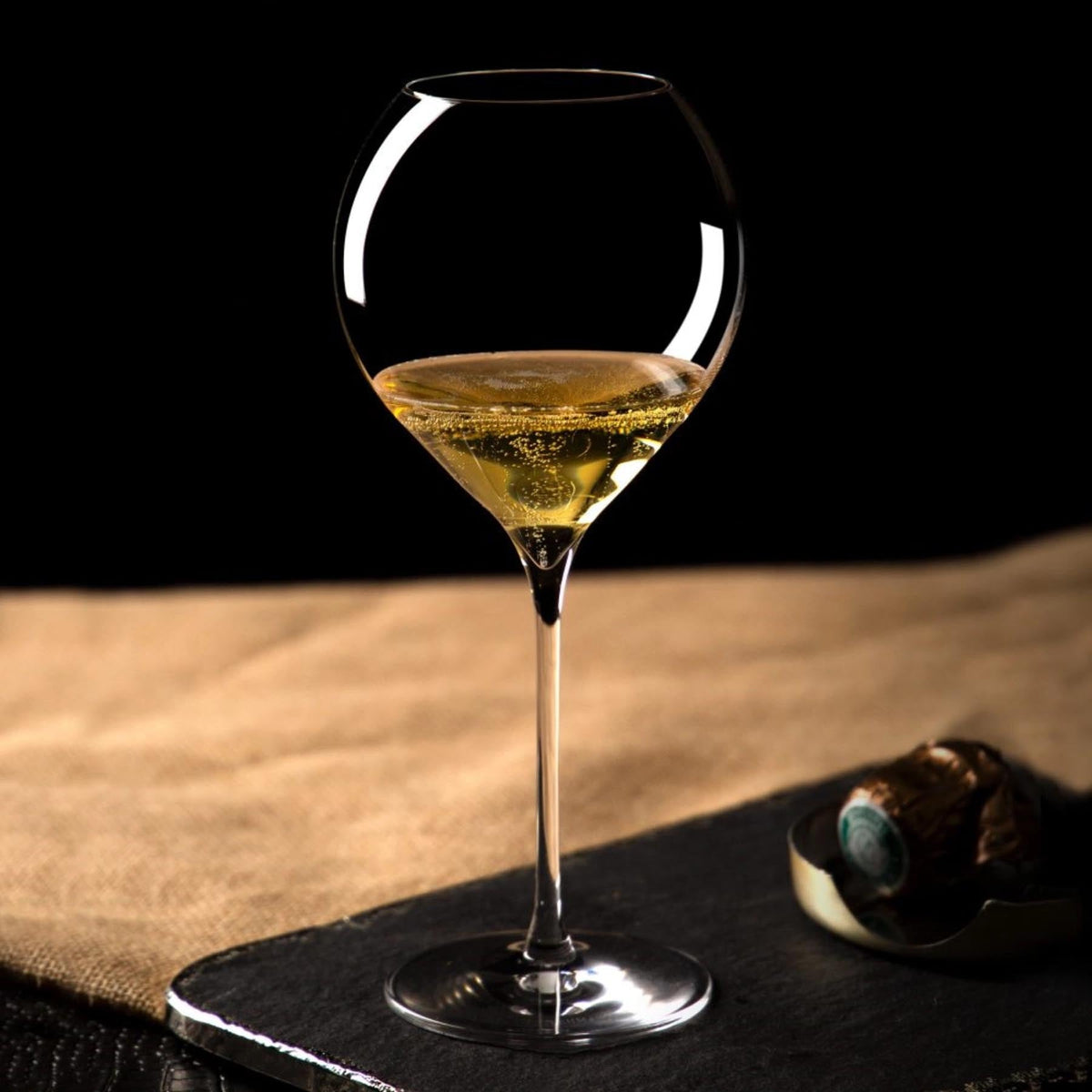 Geschenke für Weinliebhaber – Jamesse Synergie Weinglas in Wohnambiente