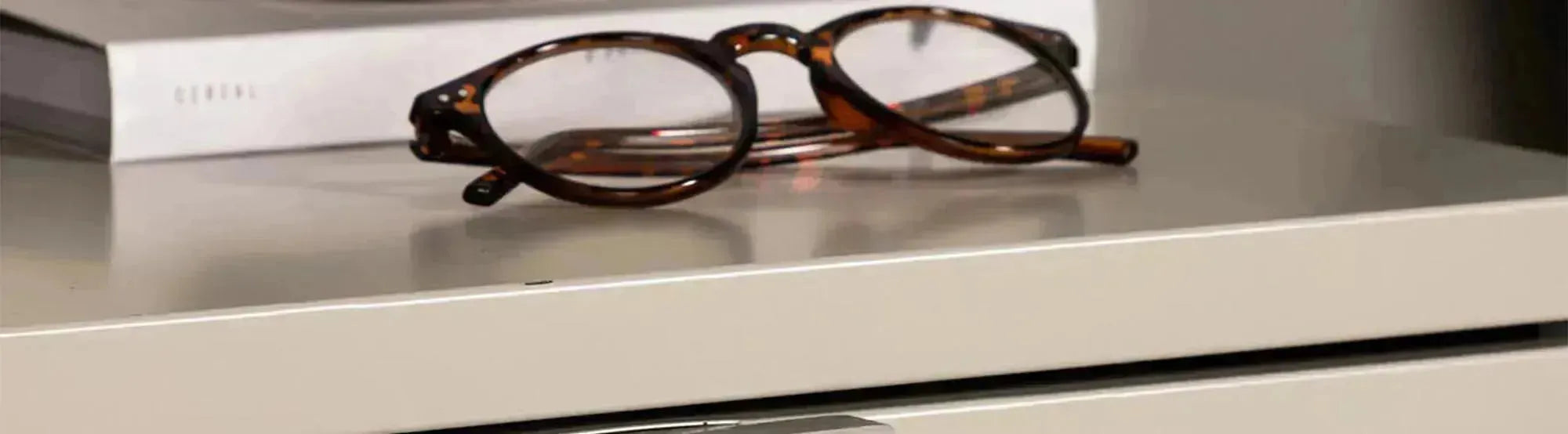 Entdecke die elegante Piring Kollektion von Venture Home: stilvolle Kommoden und Schränke, die modernes Design mit funktionaler Eleganz vereinen.