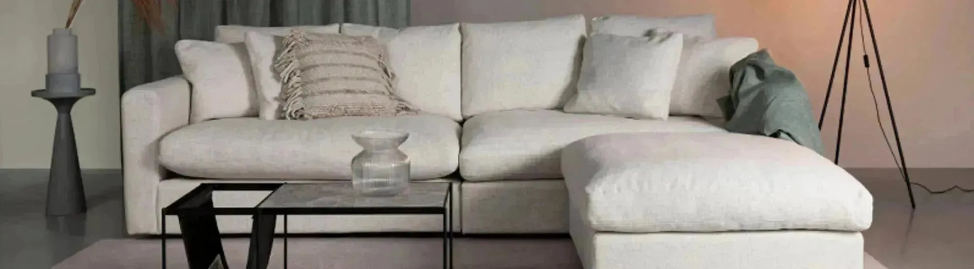 Entdecke die eleganten Sofas der Sense-Serie von Zuiver. Modernes skandinavisches Design, hoher Komfort und vielfältige Farben für dein Wohnzimmer.