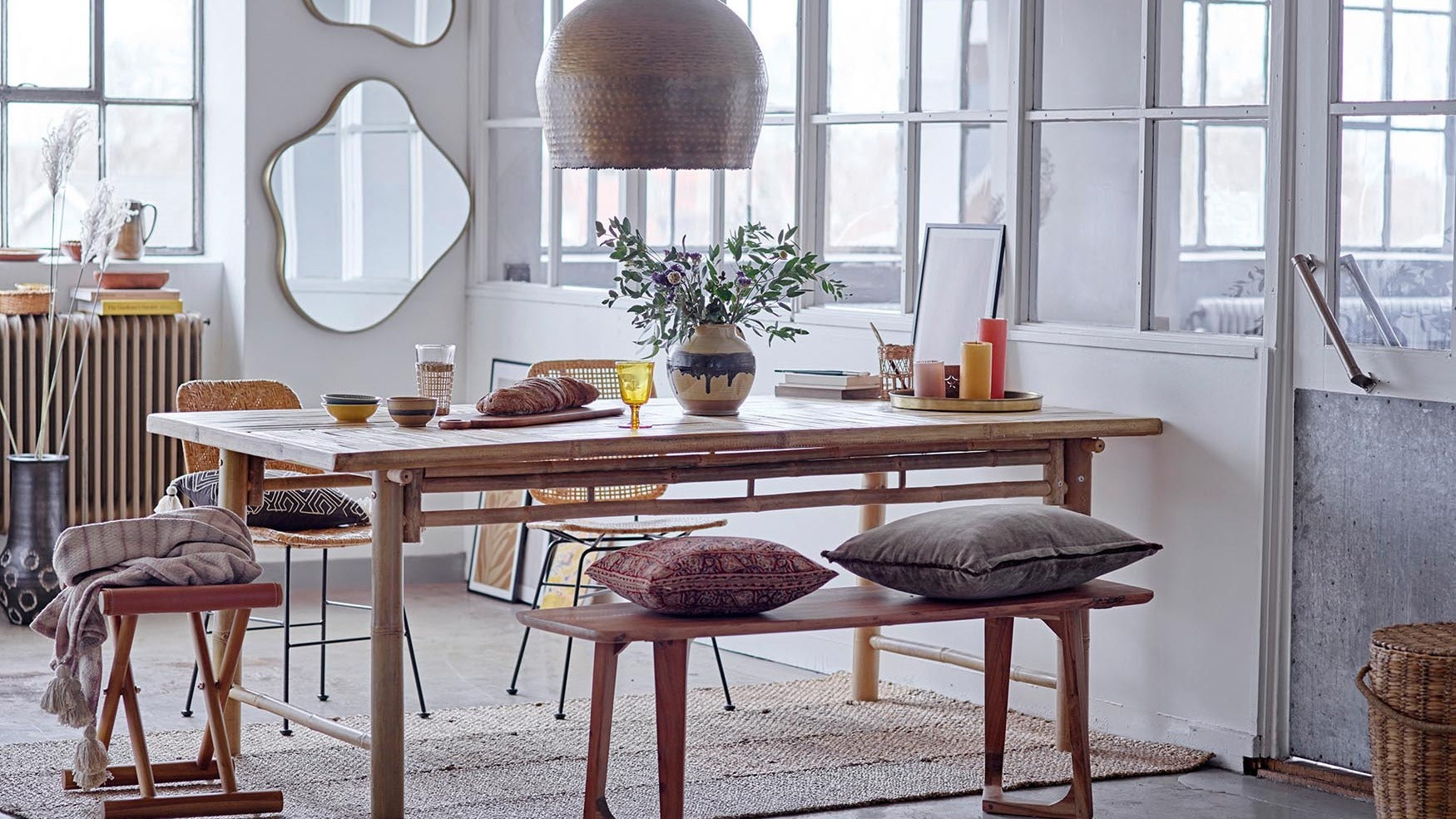 Verschiedene Wandspiegel in modernen, klassischen und kunstvollen Designs, die Licht, Tiefe und stilvolle Akzente in jedem Raum setzen.