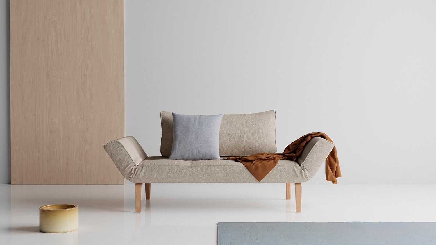 Entdecke die Zeal Kollektion: stilvolles Schlafsofa mit minimalistischen Design, flexiblen Optionen und hohem Komfort. Perfekt für jedes Zuhause!