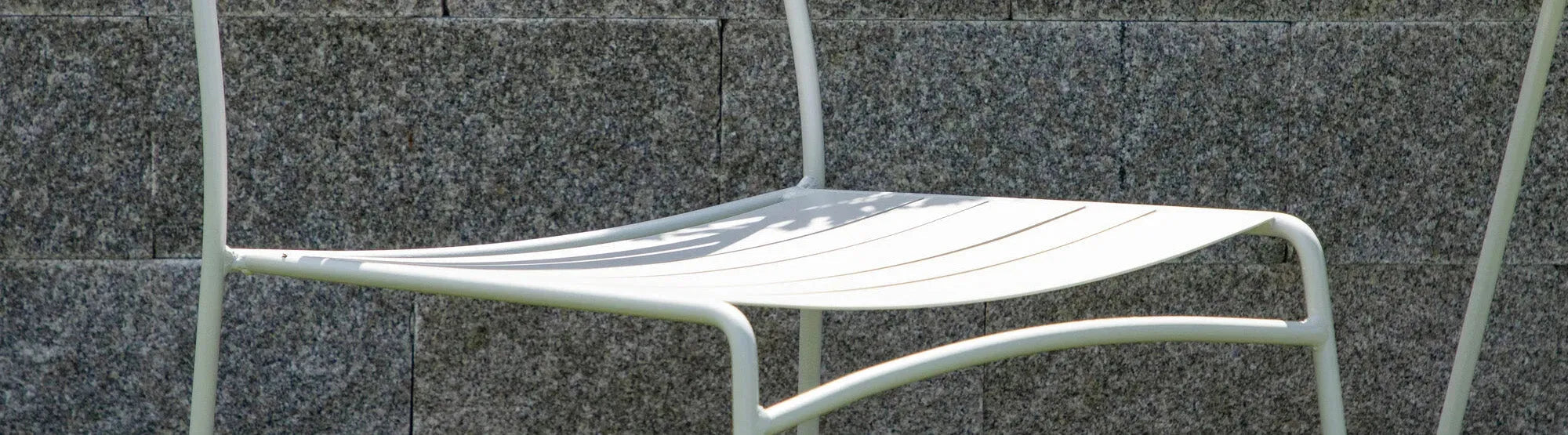 Outdoor Barstühle: wetterbeständig, komfortabel und stilvoll für Terrasse, Garten oder Balkon – ideal für entspannte Momente im Freien.