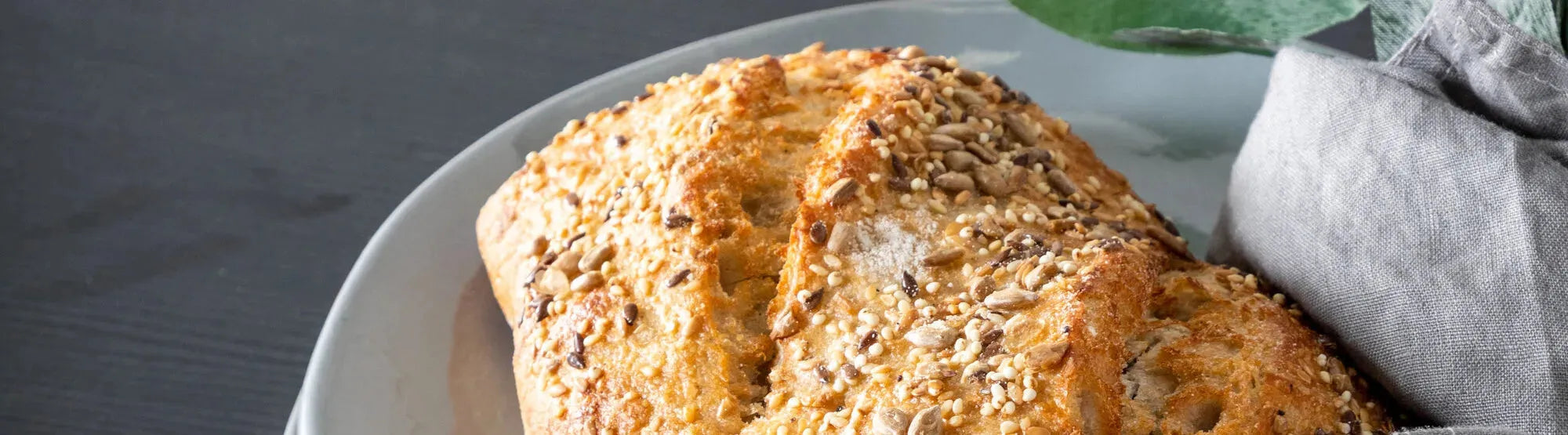 Entdecke stilvolle Brotkörbe und Brotbeutel von KAQTU – nachhaltig, praktisch und perfekt für frisches Brot in jedem Wohnstil!