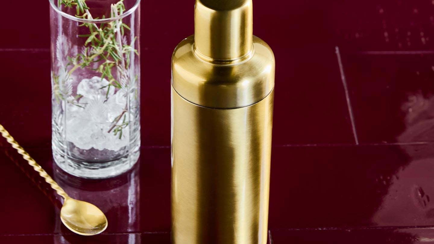 Entdecke hochwertige Cocktail Shaker aus Edelstahl für perfekte Drinks. Ideal für Hobby-Barkeeper und Profis. Stilvolles Bar-Zubehör bei KAQTU!