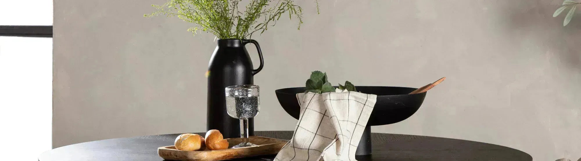 Entdecken Sie die Cosy & Trendy Kollektion von KAQTU: stilvolle Möbel und Accessoires für ein gemütliches Zuhause. Qualität trifft auf modernes Design.