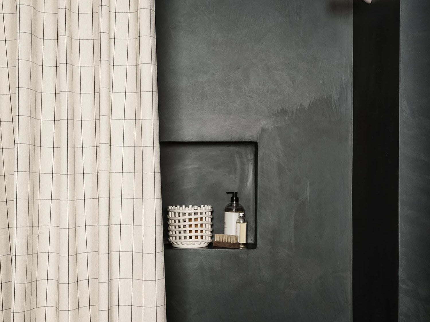 Entdecke die stilvollen Duschvorhänge von KAQTU für dein Badezimmer! Moderne Designs, wasserabweisend und pflegeleicht – für jeden Einrichtungsstil.