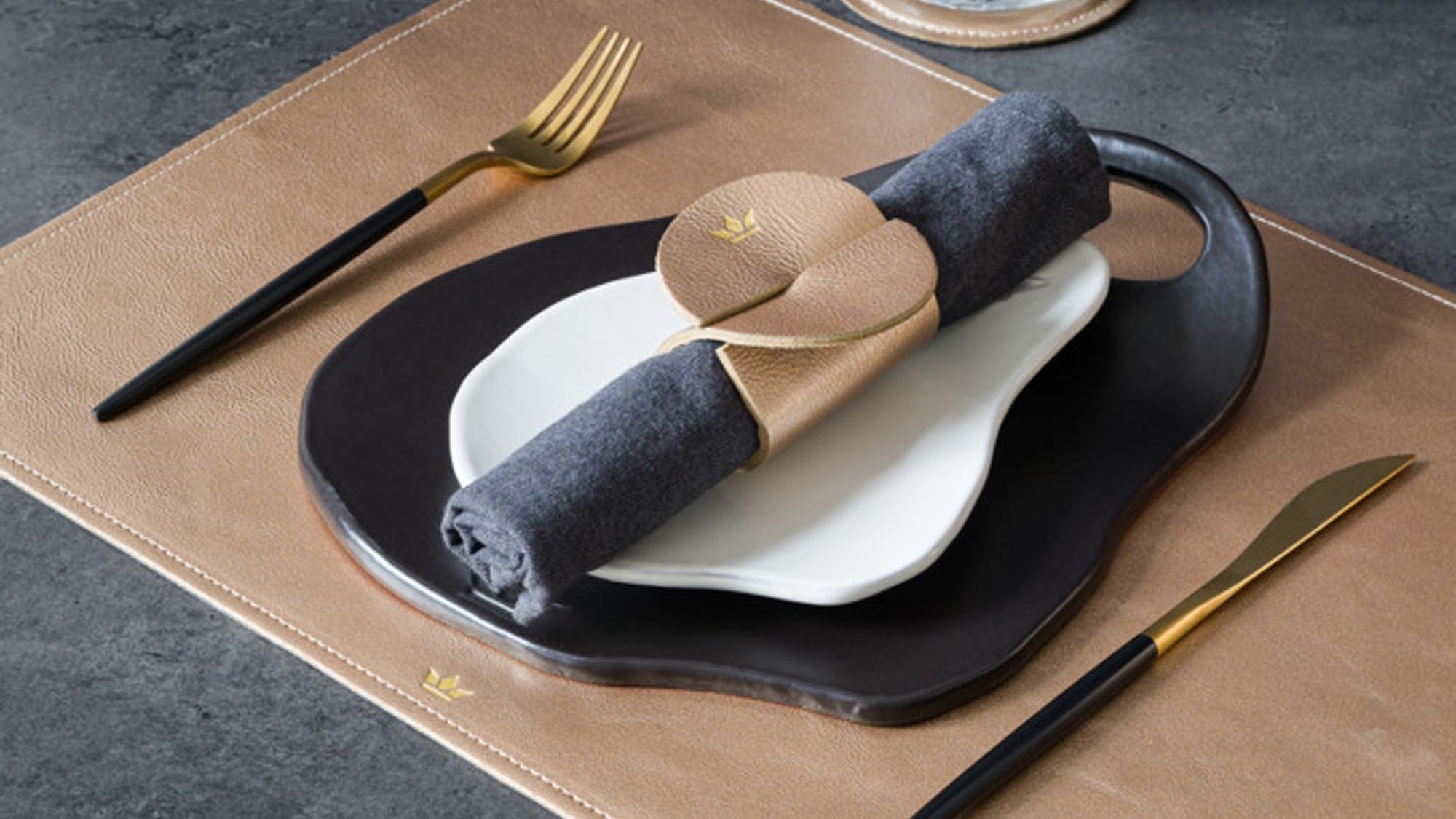 Entdecken Sie die stilvollen Küchenaccessoires von Dutchdeluxes bei KAQTU. Hochwertige Handwerkskunst, modernes Design und Nachhaltigkeit vereint.