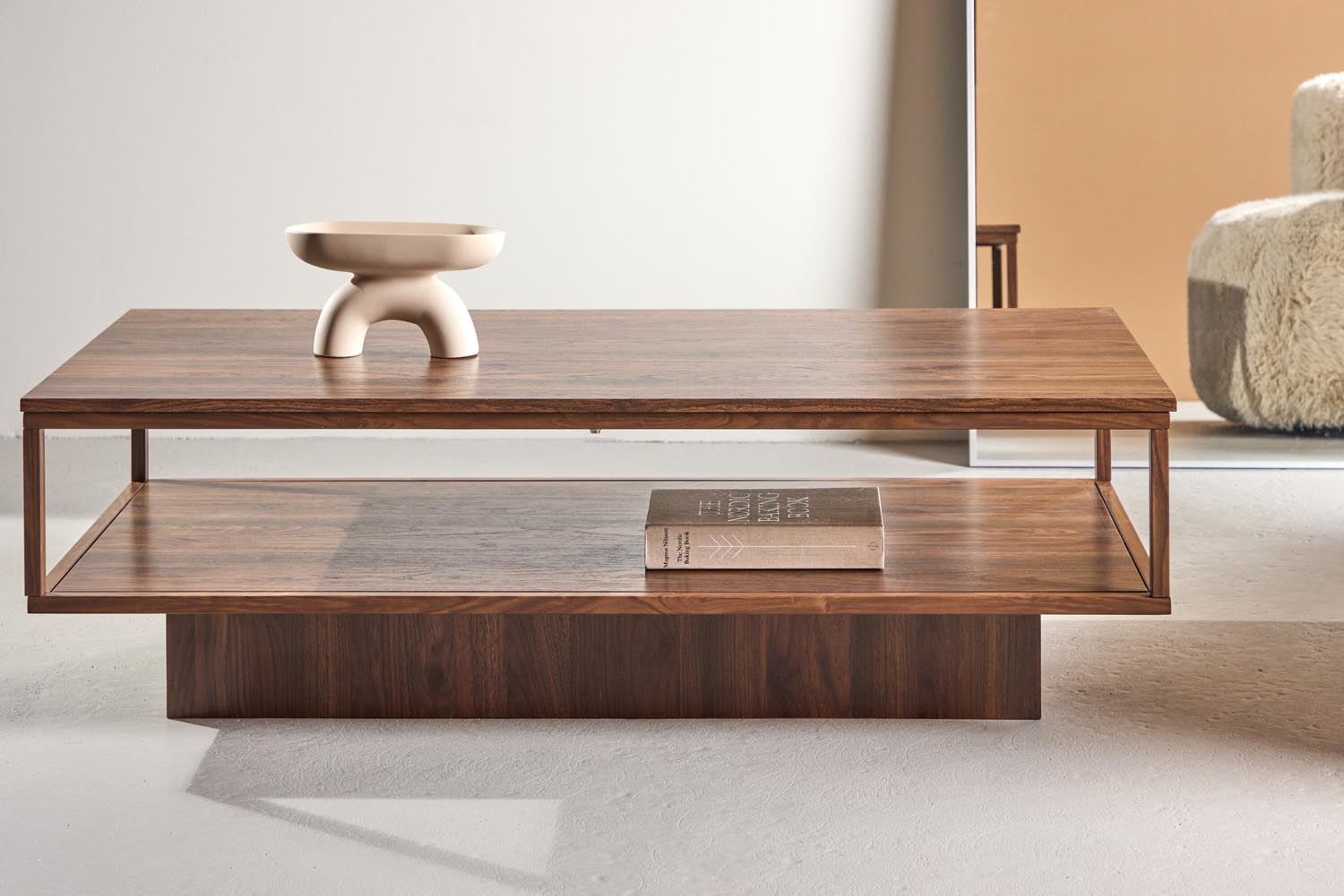 Entdecken Sie die eckigen Beistelltische von KAQTU – stilvolle Designs, die Funktionalität und Qualität vereinen. Perfekt für jedes Zuhause!