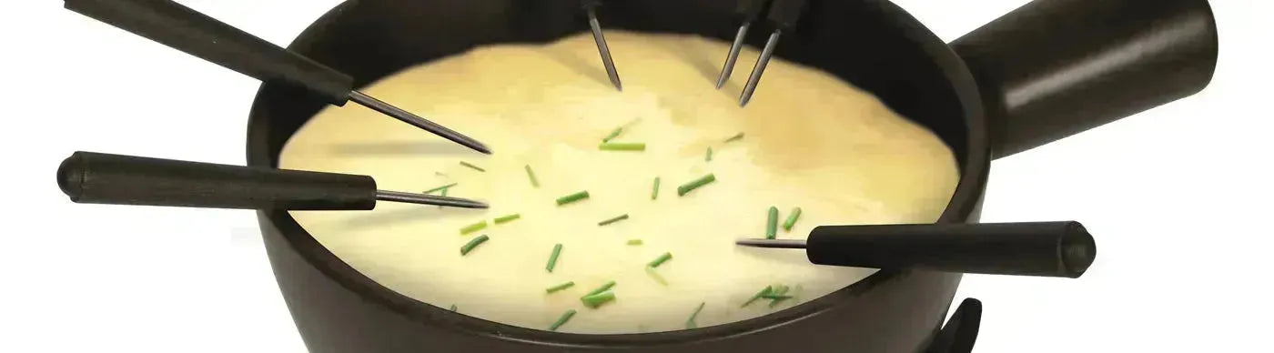 Fondue-Set: Hochwertige Käse-, Fleisch- oder Schokoladenfondue-Sets mit Garnituren von Kisag, Boska oder Staub – ideal für Genussmomente zu Hause.