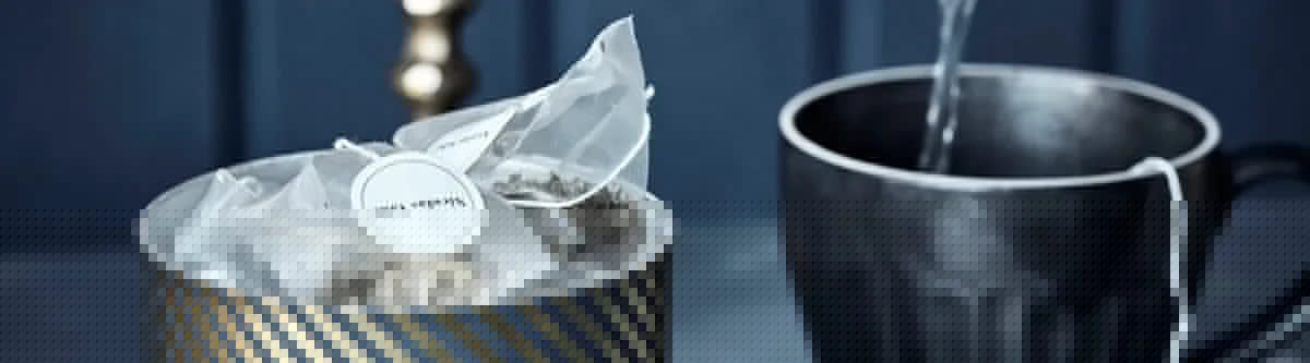 Entdecken Sie unsere exklusive "Tea-Time" Kollektion: stilvolle Geschenksets mit erlesenen Tees, hochwertigem Zubehör und nachhaltiger Qualität.