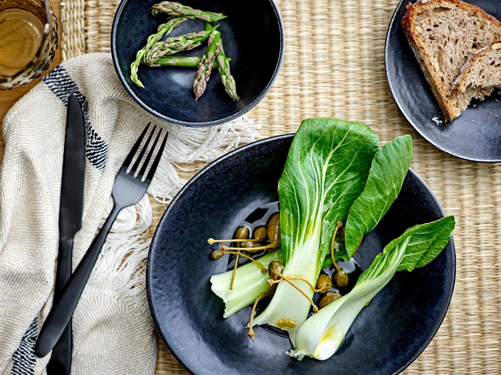 Ds Geschirr von Bloomingville ist fabelhaft, da es in x verschiedenen Farben etwas hat, bestimmt auch für dich.