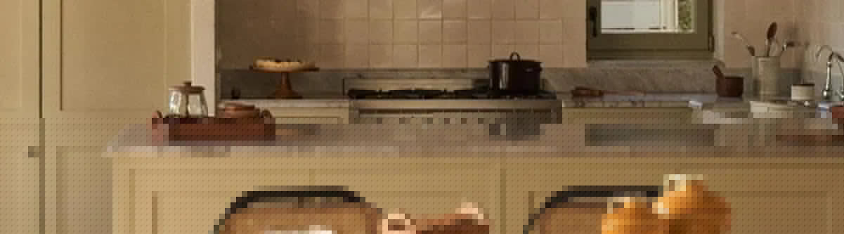 Entdecken Sie die stilvolle Kenwood Küchengeräte Kollektion: Mixen, Kneten & Kochen mit innovativer Technologie und hochwertiger Qualität.