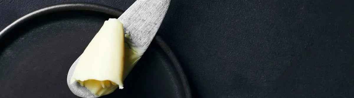 Entdecken Sie die Maison Kollektion Teil 1 von KAQTU: elegante Möbel, hochwertige Materialien und zeitloses Design für Ihr Zuhause.