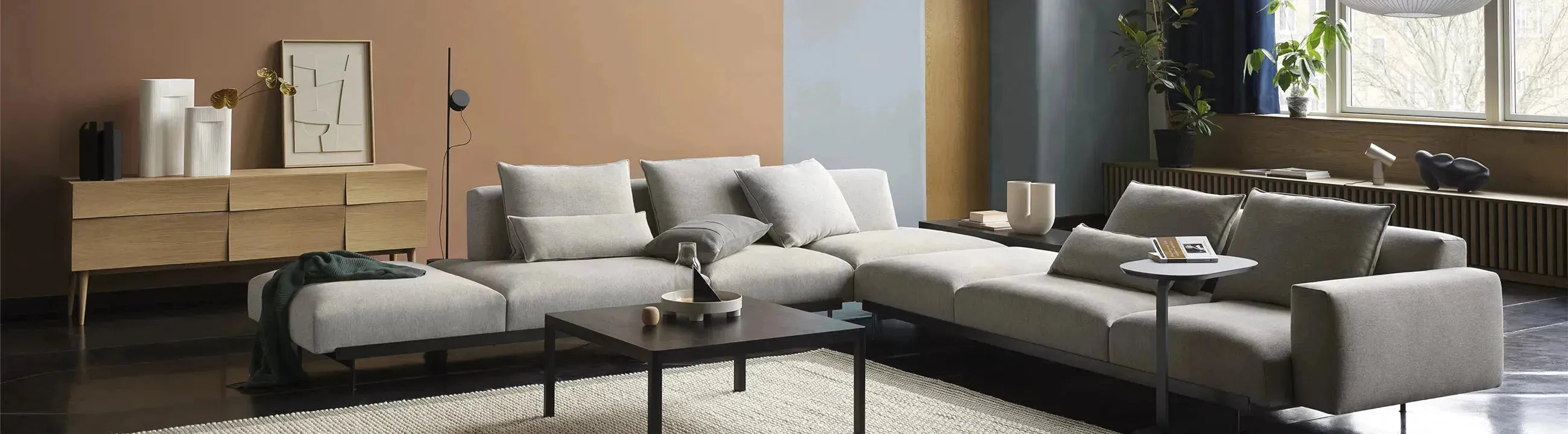 Modulare Sofas von KAQTU: flexible Gestaltung, erstklassiger Komfort, hochwertige Stoffe und individuelles Design für jeden Raum.