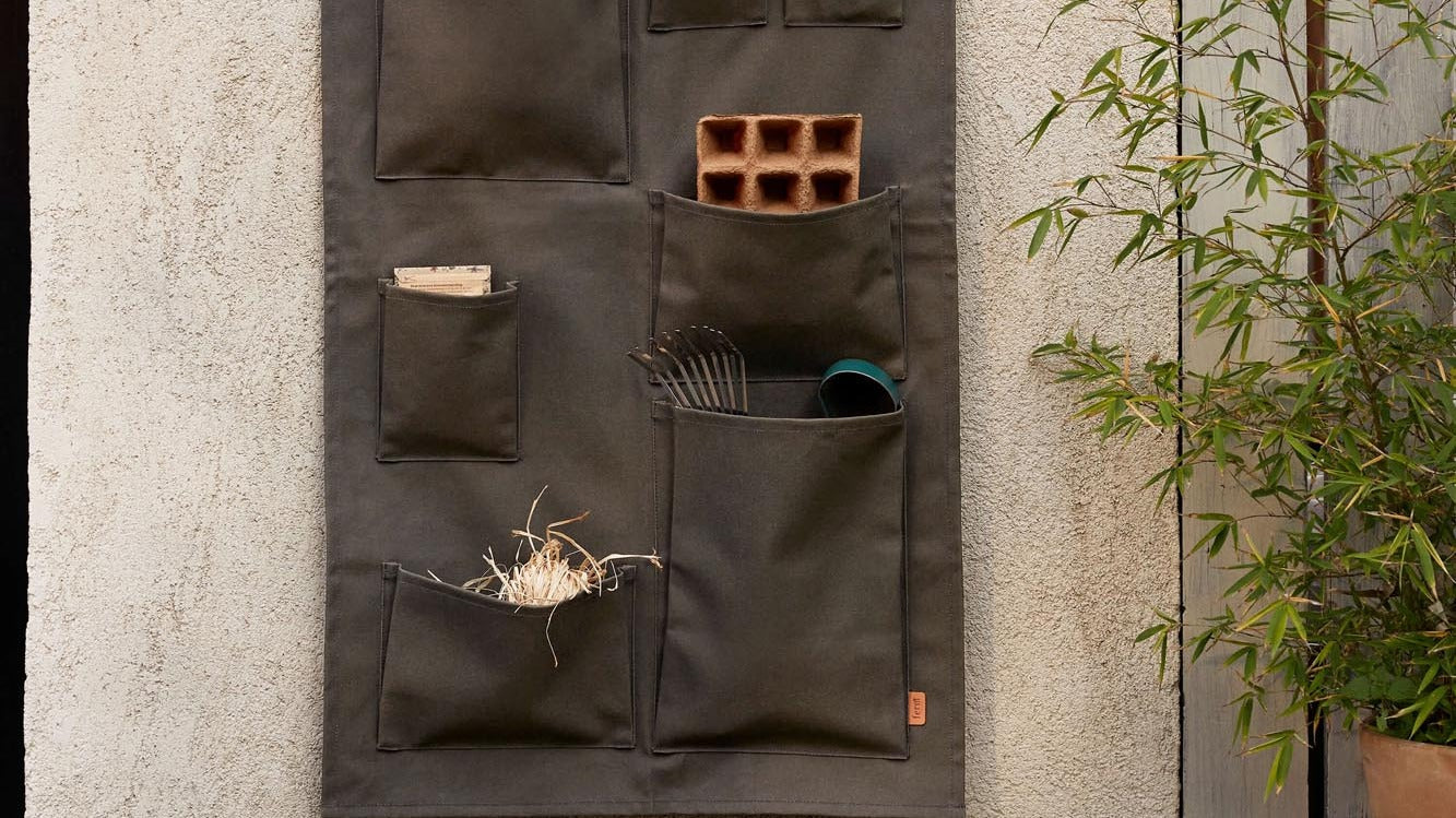 Entdecke die wetterfesten Outdoor Regale von KAQTU – stilvolle Stauraumlösungen für Garten, Balkon und Terrasse. Perfekt für Pflanzen und Dekoration!