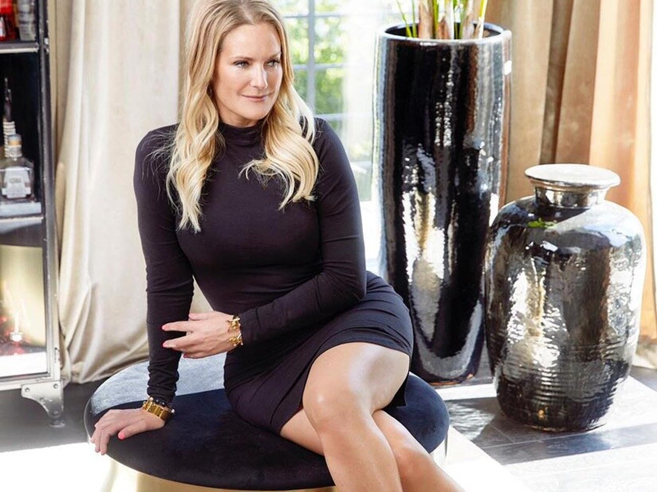 Entdecke die Puff Serie von Normann Copenhagen: elegante Poufs & Hocker mit skulpturalem Design, ideal für stilvolle Akzente in jedem Raum.