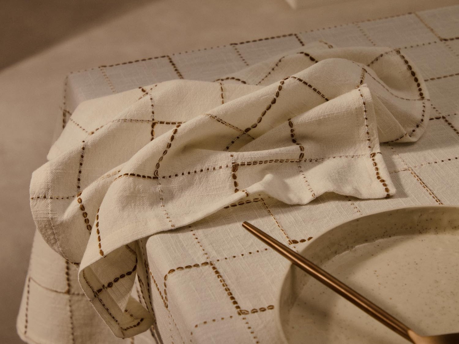 Entdecke stilvolle Servietten bei KAQTU für jeden Anlass! Elegante Designs, hochwertige Materialien und praktische Lösungen für deine Tischdekoration.