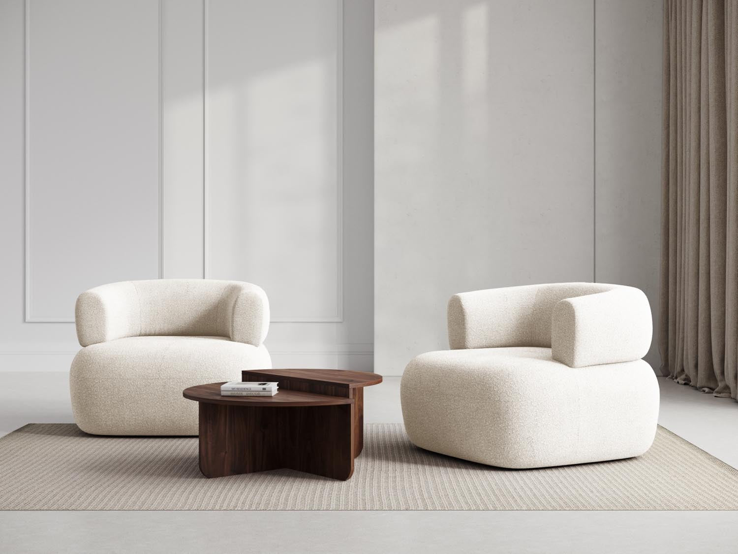 Eleganter Ferm Living Sessel in sanften Farben, ideal für stilvolle Wohnräume und gemütliche Entspannung.