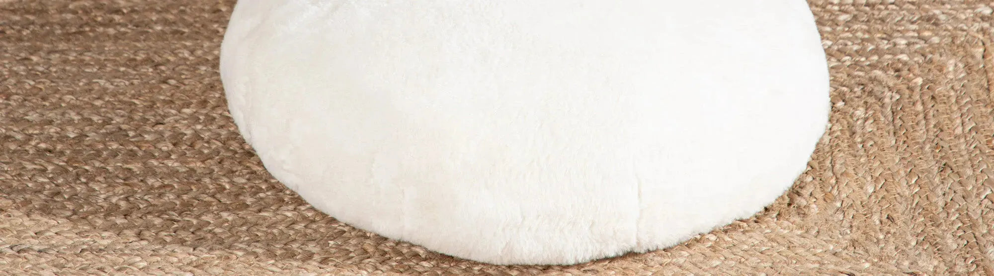 Entdecke die Sitzsack Kollektion von KAQTU: Bequeme, moderne Sitzmöbel in verschiedenen Designs und Farben für dein Zuhause. Ideal für Wohnzimmer, Schlafzimmer und Home Office.