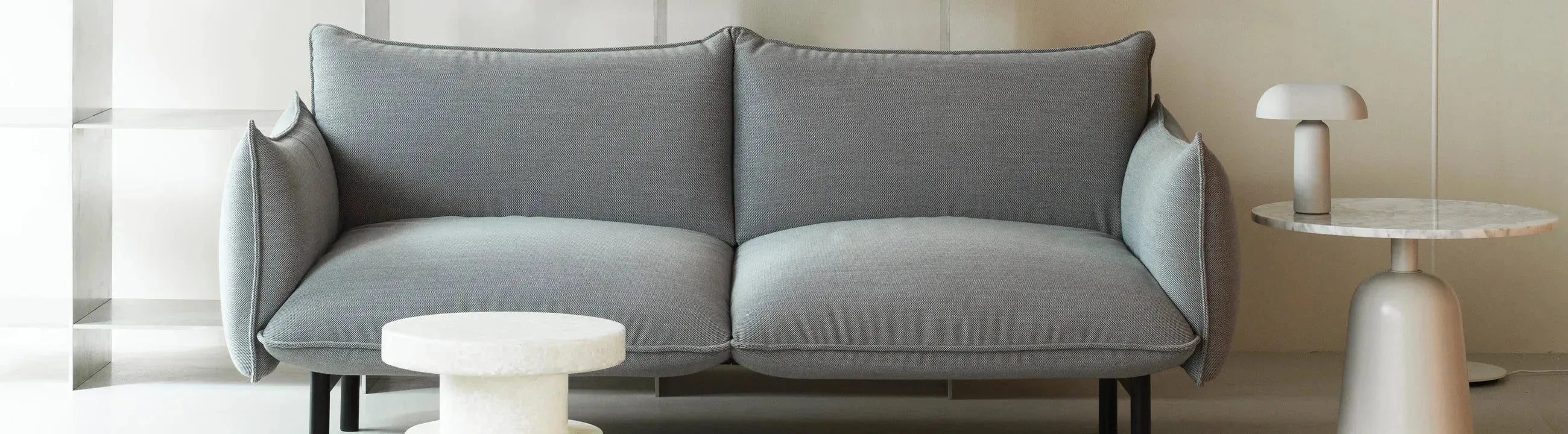 Entdecke unsere Standard Sofas Kollektion: stilvolle, bequeme Sofas in verschiedenen Designs und Farben für dein Wohnzimmer. Jetzt stöbern!