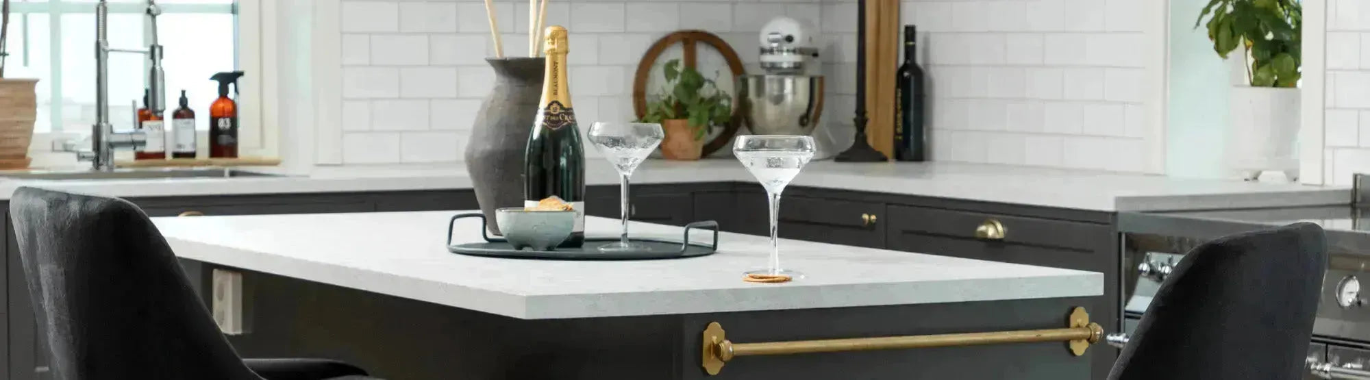 Elegante KAQTU Weingläser und Champagnergläser für Genussmomente – stilvolle, langlebige Kristallgläser für Wein und Champagner.