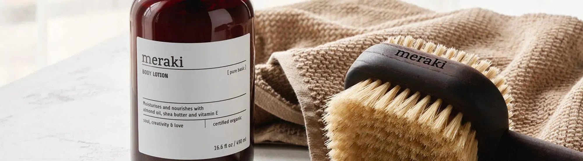 Entdecken Sie die Wellness Zuhause - Home Spa Kollektion: Luxuriöse Badeöle, Massageöle und stilvolle Accessoires für Ihre persönliche Wohlfühloase.