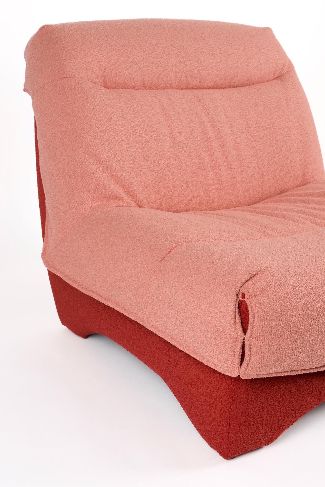 Moderner Lounge Chair Twister von White Label Living, stilvoll und bequem, ideal für entspannte Momente in Ihrem Zuhause.