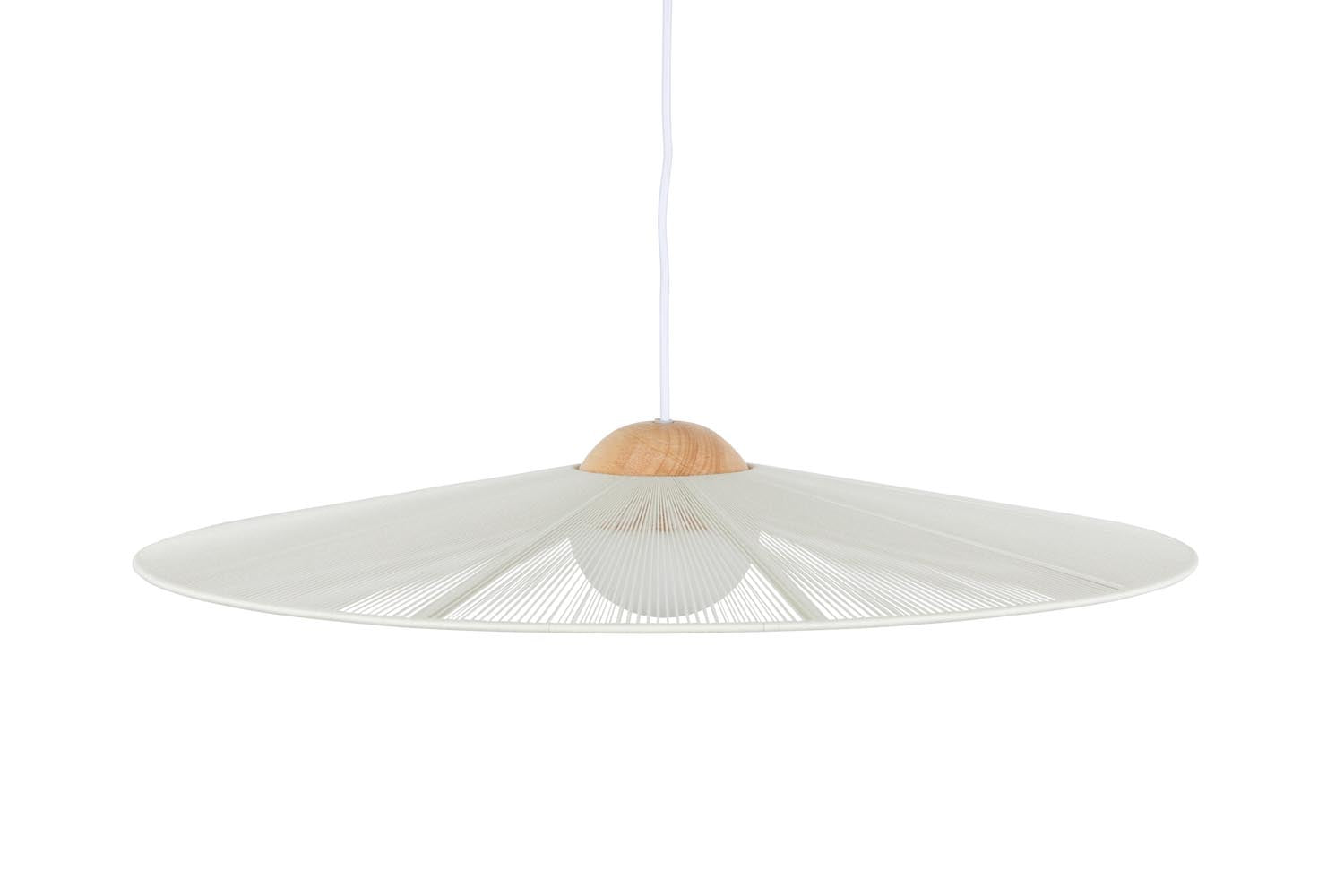 Die Zuiver Pendelleuchte Belle S vereint modernes Design mit edlen Materialien, perfekt für stilvolle Wohnräume.