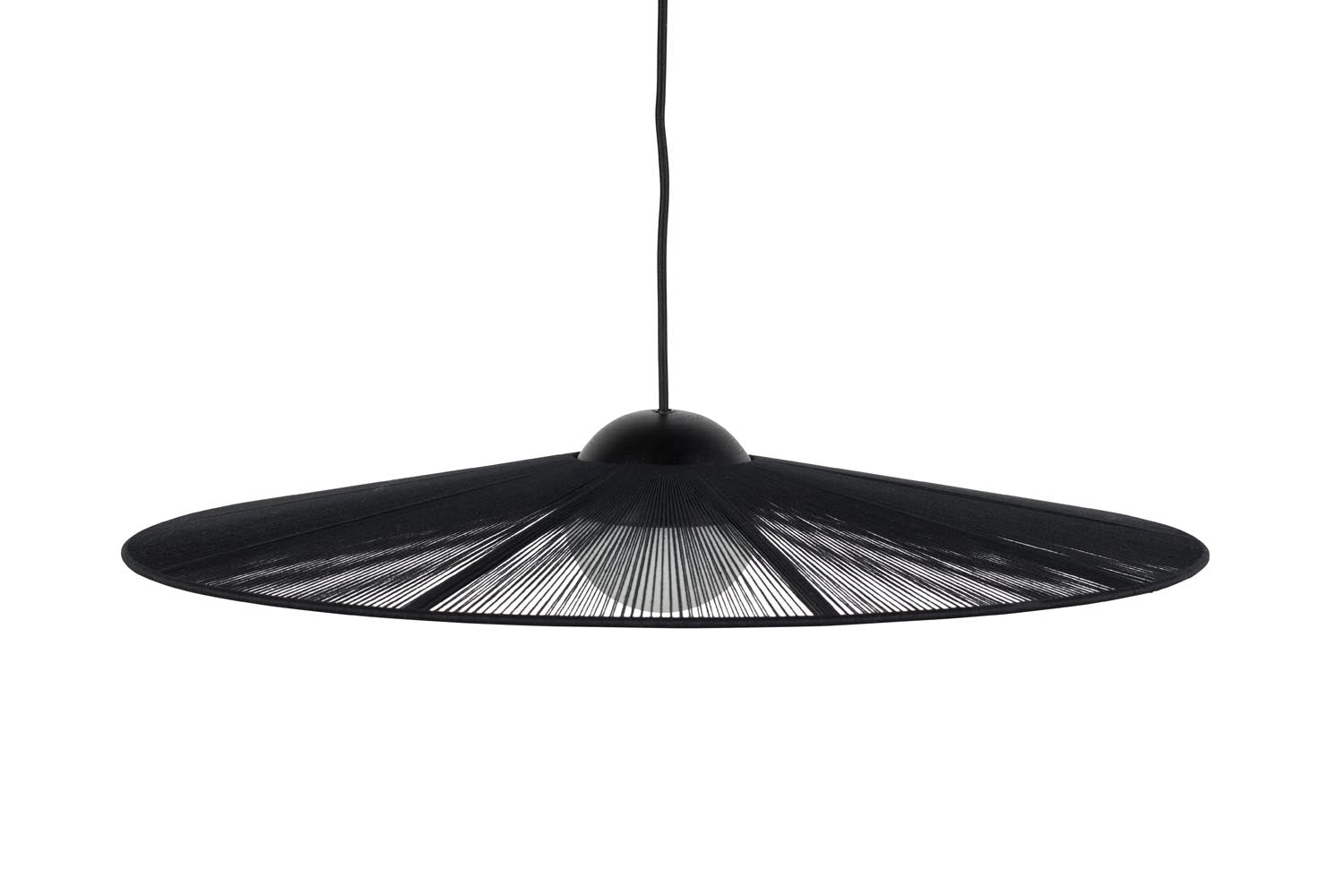 Die Pendelleuchte Belle S von Zuiver besticht durch ihr modernes Design und hochwertige Materialien, ideal für elegante Räume.