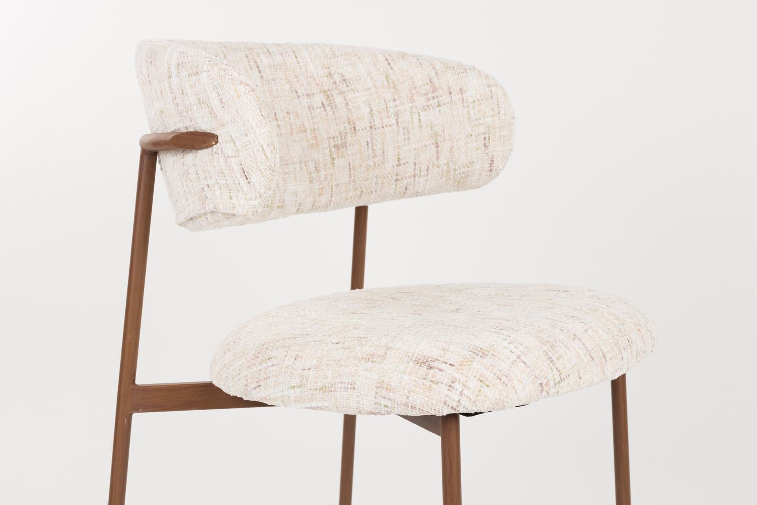 Eleganter Stuhl Claes von White Label Living, modernes Design, komfortabel gepolstert, perfekt für Esszimmer oder Arbeitsbereich.