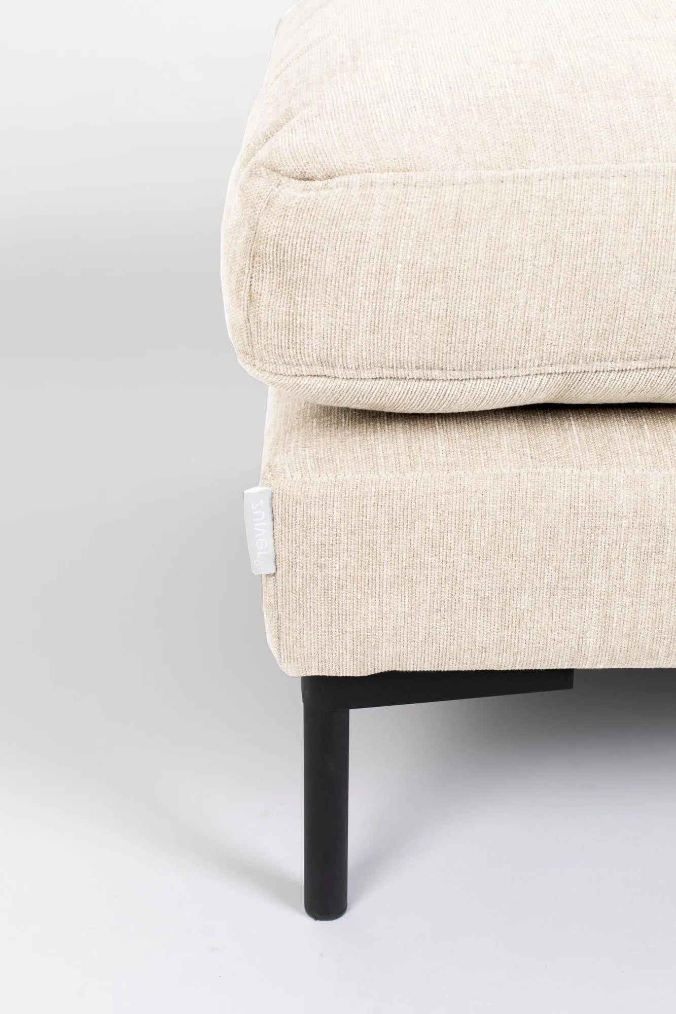Moderner Hocker Summer von Zuiver, stilvoll und praktisch, ideal für jedes Zuhause, mit hochwertigem Design und Komfort.