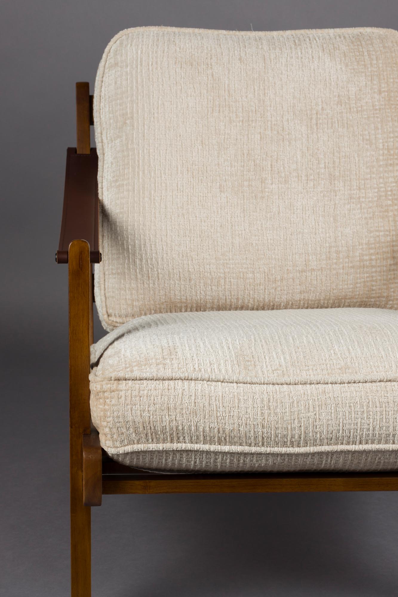 Der Loungesessel Washington von Dutchbone vereint zeitloses Design, erstklassigen Komfort und edle Materialien für Ihr Zuhause.