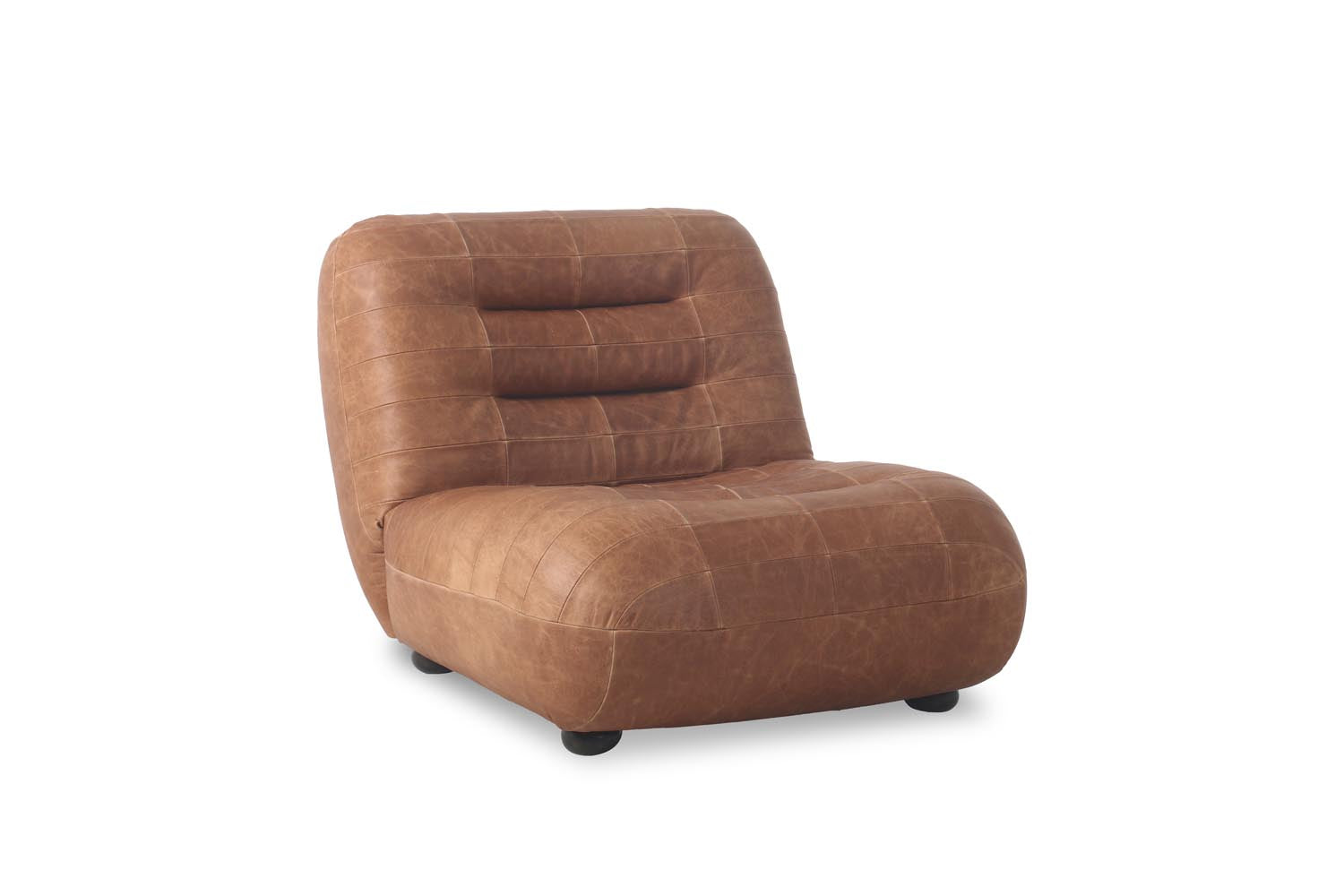 Der Wyatt Loungesessel von Dutchbone vereint zeitloses Design mit Komfort, ideal für moderne und elegante Wohnräume.