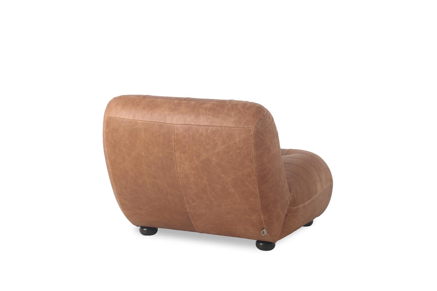 Der Loungesessel Wyatt von Dutchbone bietet stilvollen Komfort und modernes Design für anspruchsvolle Wohnräume.