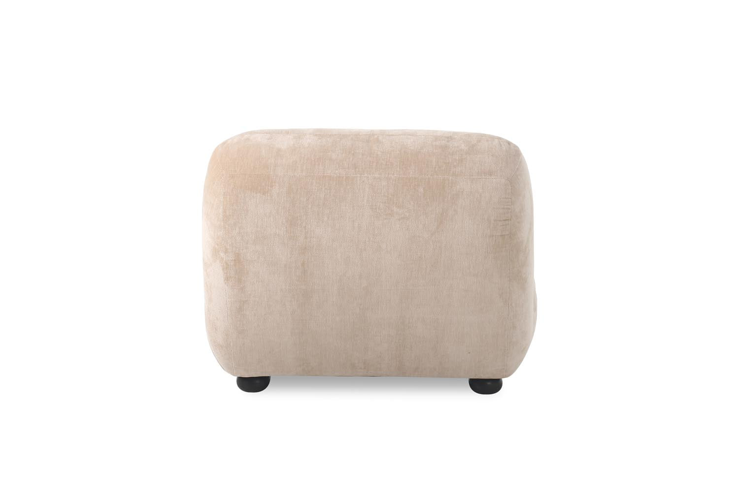 Der Wyatt Loungesessel von Dutchbone vereint modernes Design mit Komfort, ideal für stilvolle Wohnräume.