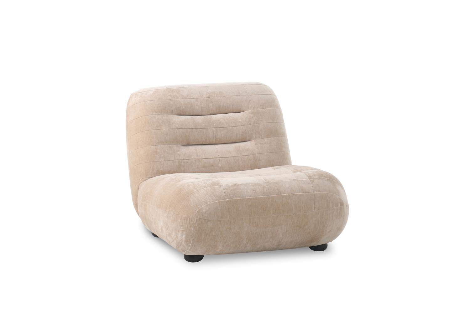 Der Loungesessel Wyatt von Dutchbone bietet stilvollen Komfort und modernes Design für anspruchsvolle Wohnräume.