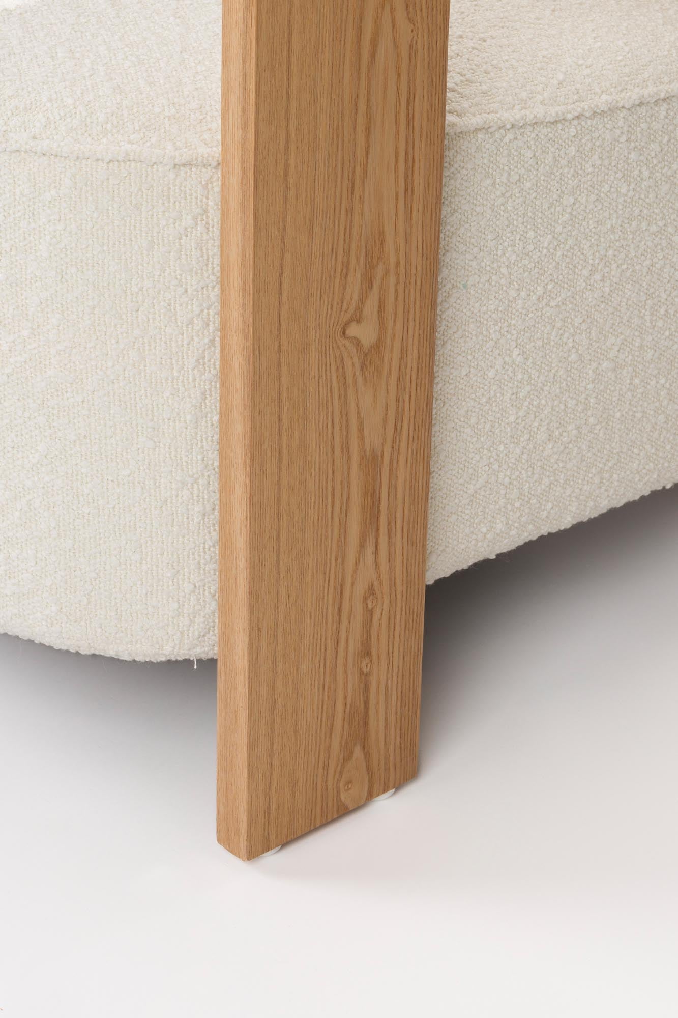 Moderner Oolong Sessel von Zuiver, vereint Stil und Komfort, perfekt für elegante und gemütliche Wohnbereiche.