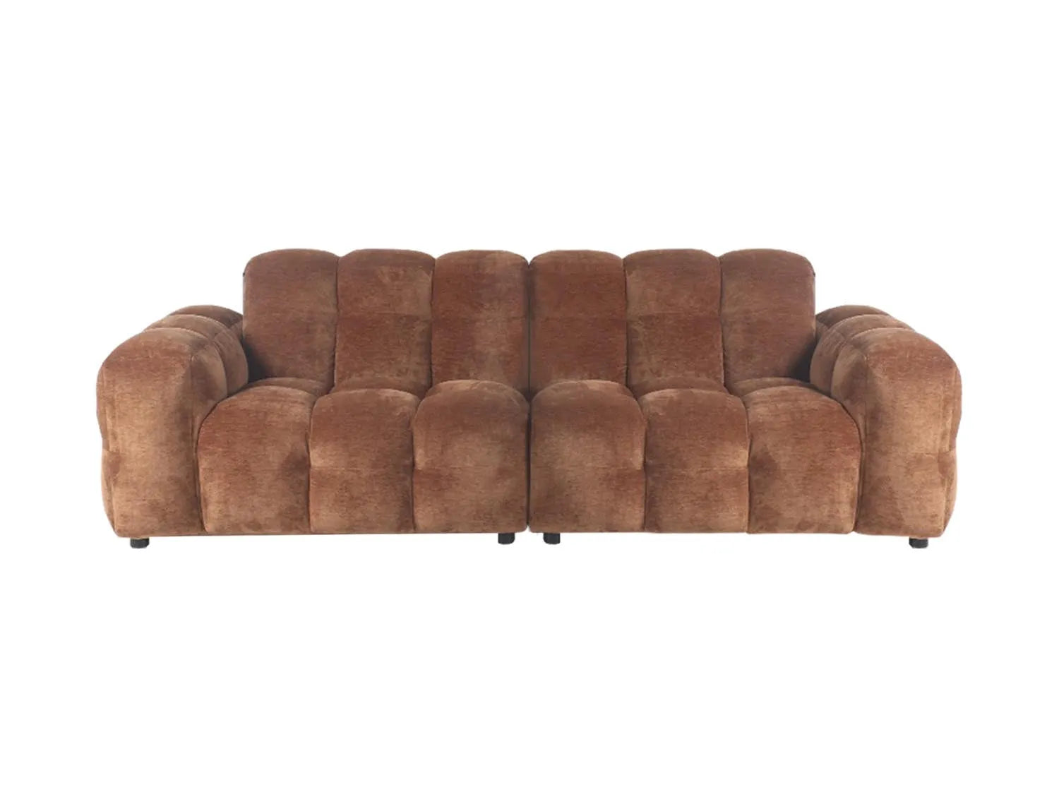 Das Dutchbone Hackman 3-Sitzer Sofa vereint Retro-Chic und Komfort mit luxuriösem Velours und modularer Vielseitigkeit.