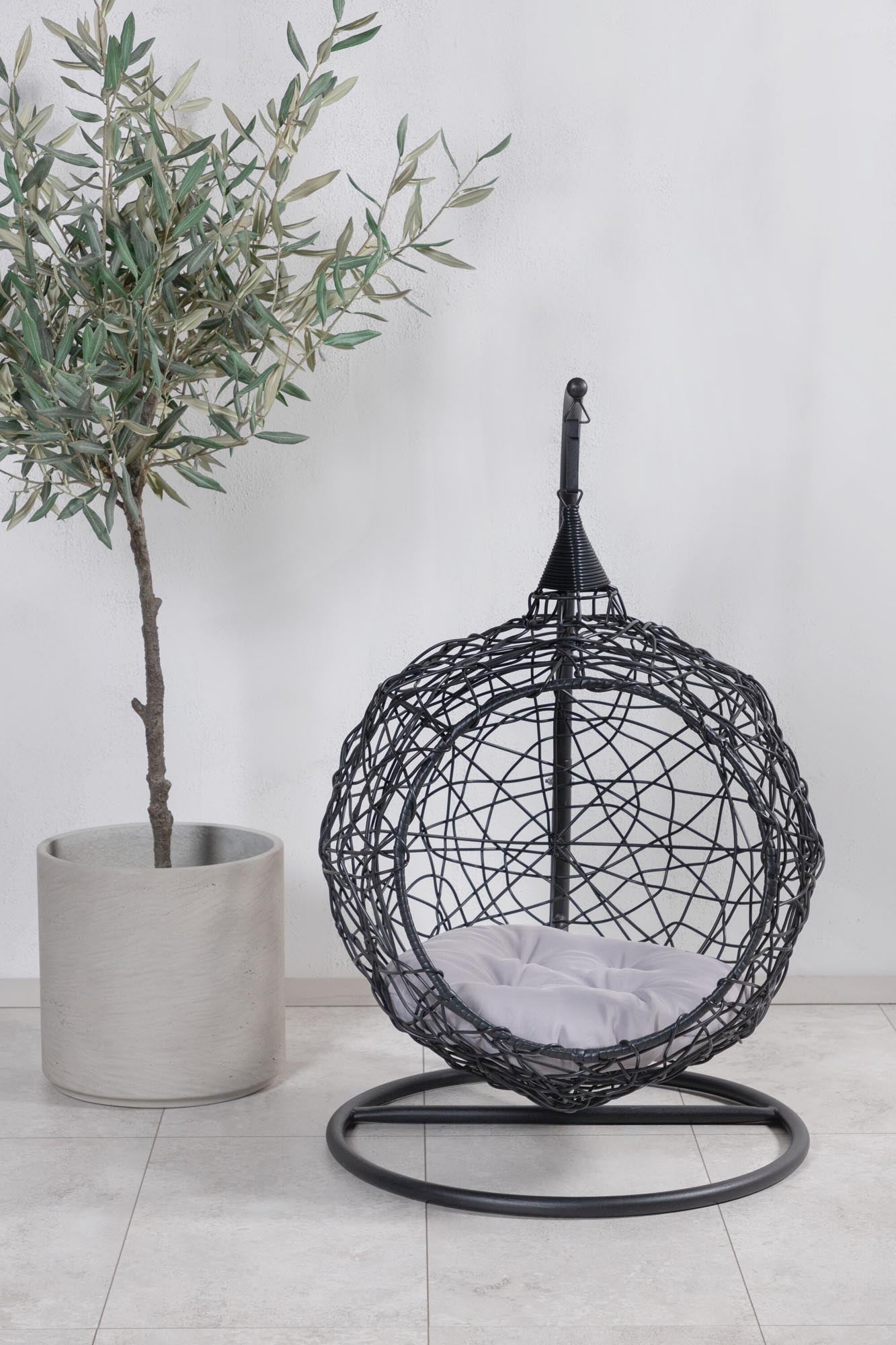 Lexi Hängesessel in Schwarz präsentiert im Onlineshop von KAQTU Design AG. Schaukel Outdoor ist von Venture Home