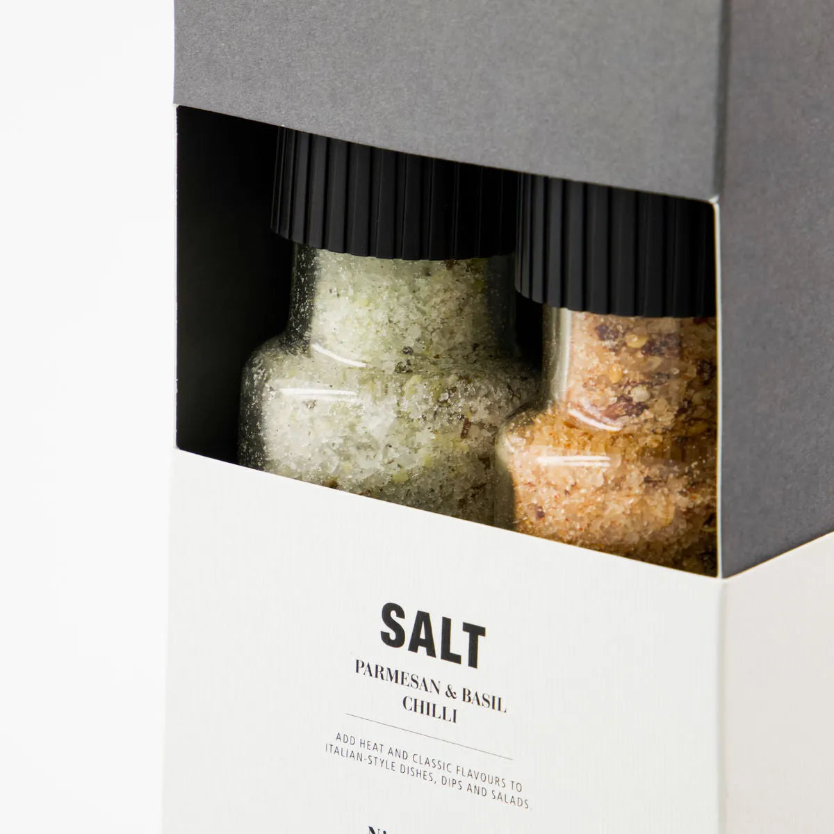 Geschenkbox, Nicolas Vahé Parmesan & Basil Salz & Chilli Salz in  präsentiert im Onlineshop von KAQTU Design AG. Lebensmittel ist von Nicolas Vahé