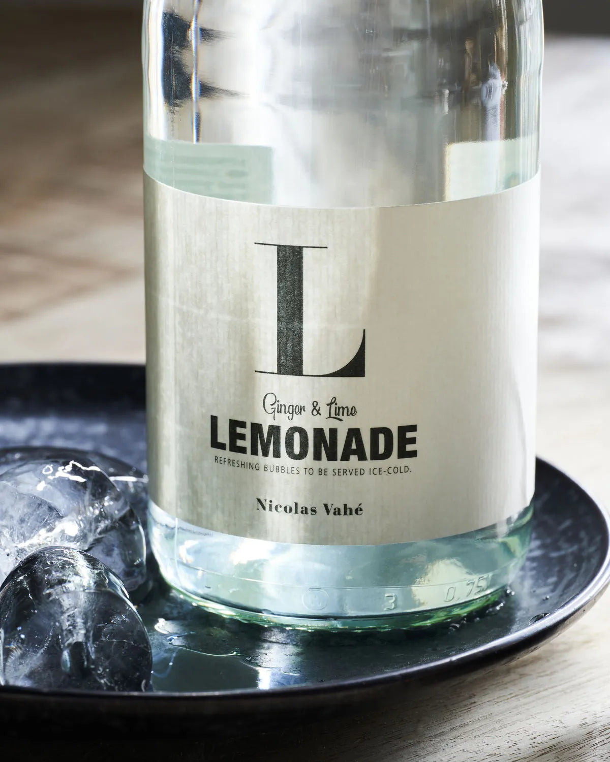 Lemonade, Ginger & Lime in  präsentiert im Onlineshop von KAQTU Design AG. Lebensmittel ist von Nicolas Vahé