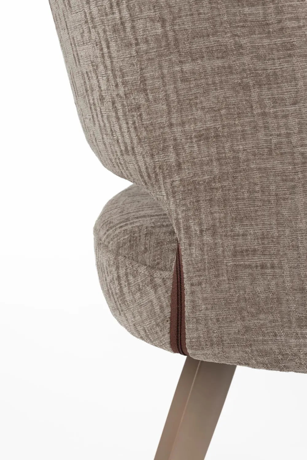 Yves Stuhl in Brown präsentiert im Onlineshop von KAQTU Design AG. Stuhl ist von White Label Living