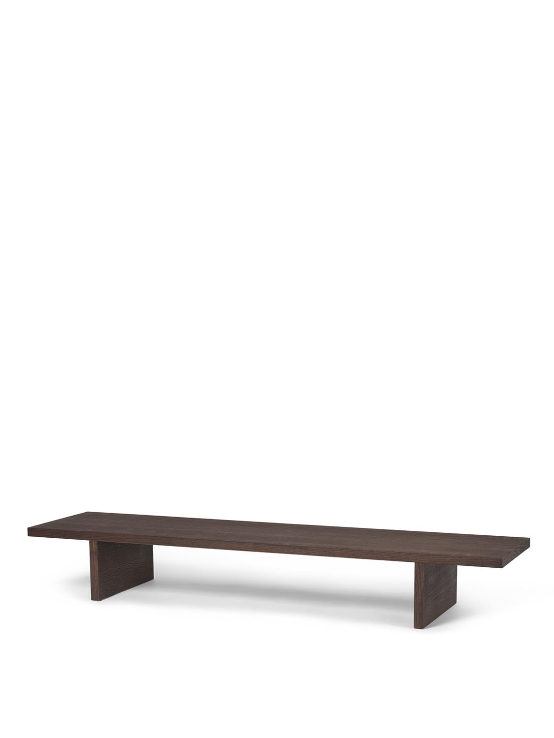 Kona Display Table  in  Dark Stained präsentiert im Onlineshop von KAQTU Design AG. Beistelltisch ist von Ferm Living