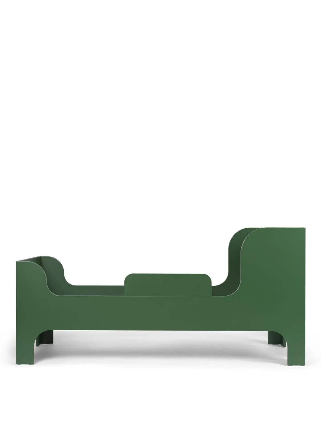 Sill Junior Bed  in  Verdant Green präsentiert im Onlineshop von KAQTU Design AG. Bett ist von Ferm Living