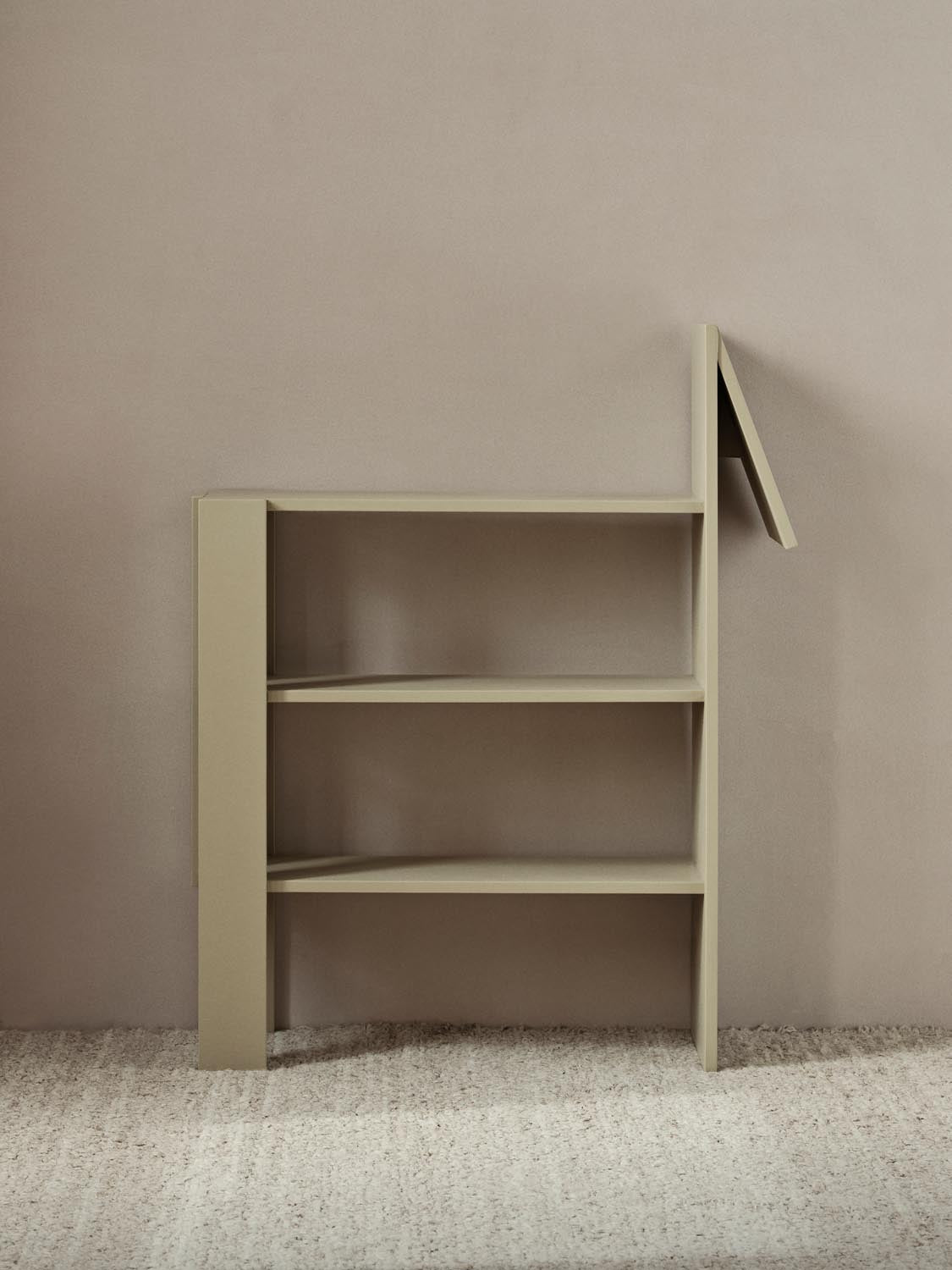 Ferm Living Horse Regal: Kreatives Design für moderne Kinderzimmer.